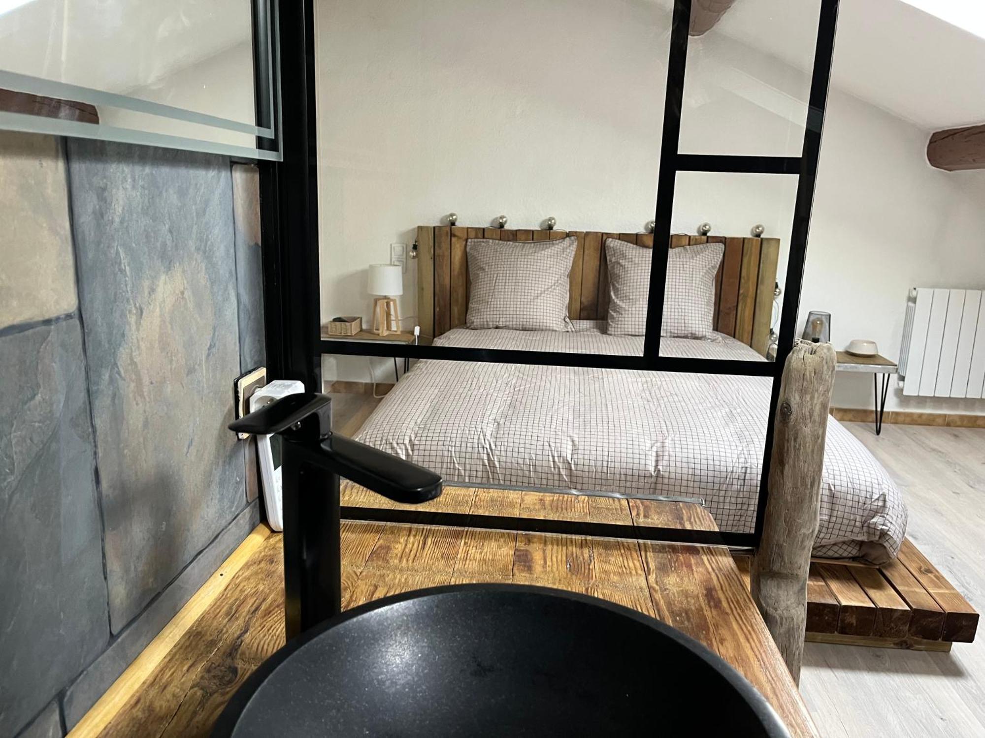 Duplex Lumineux Sur Gde Terrasse, Balneo Double, Parking Prive, Clim, Local Velos Entraigues-sur-la-Sorgue Eksteriør billede